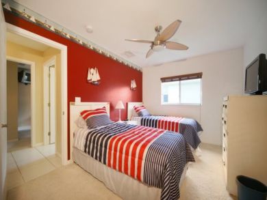 Bedroom with Two Twin Beds